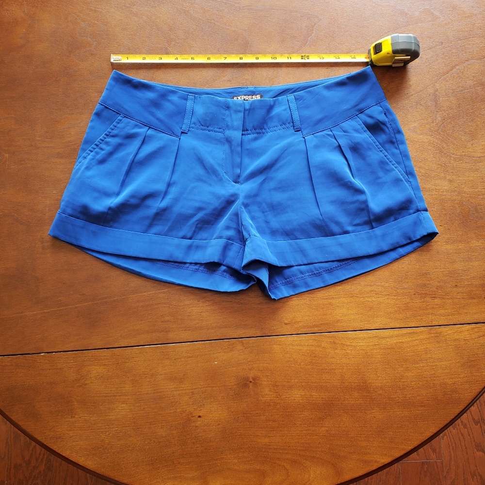 Shorts - Picture 3 of 4